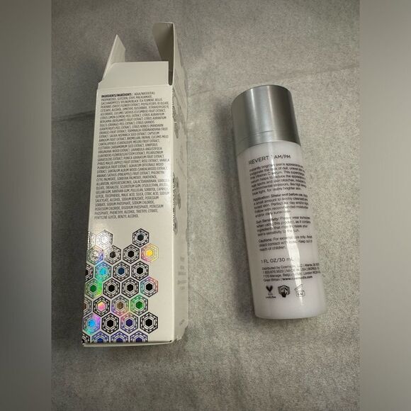 COSMEDIX Revert Boosting Brightening Serum 30ml - Picture 3 of 4